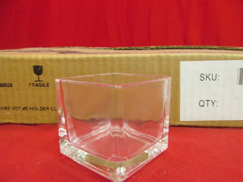 lot 114 image: tealight Votive holders