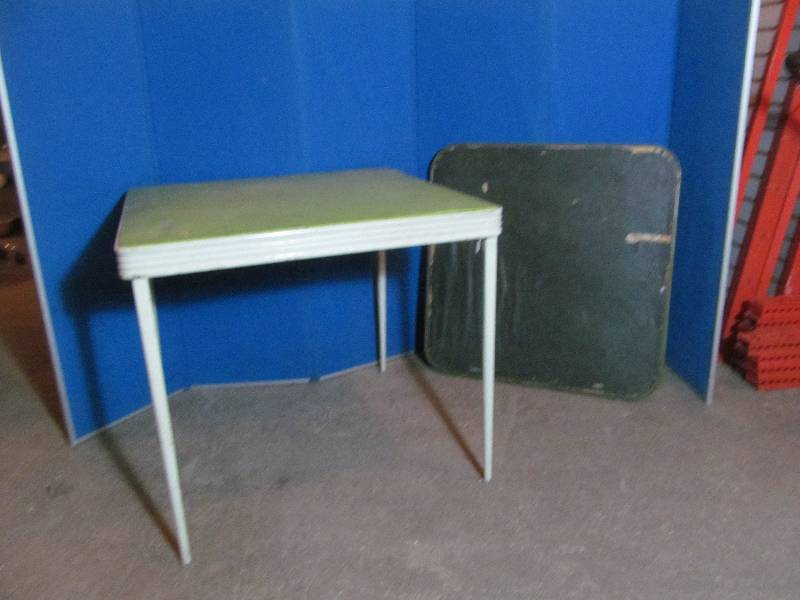 lot 164 image: tables
