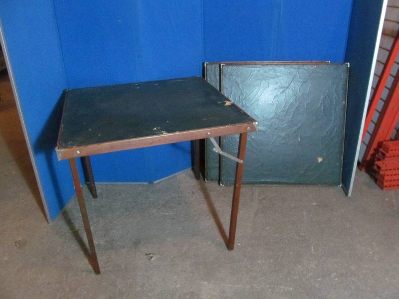 lot 165 image: tables