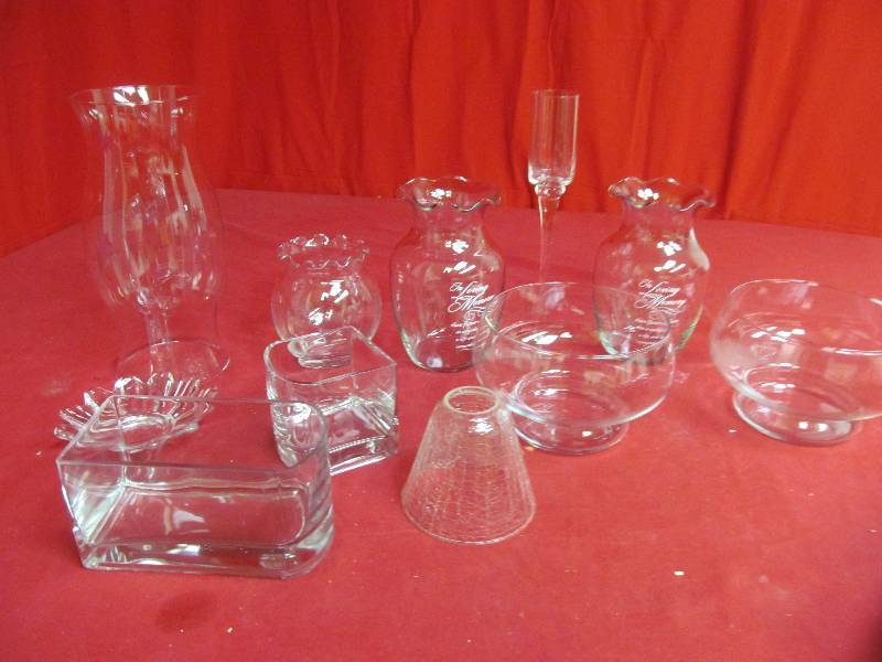 lot 80 image: table center pieces