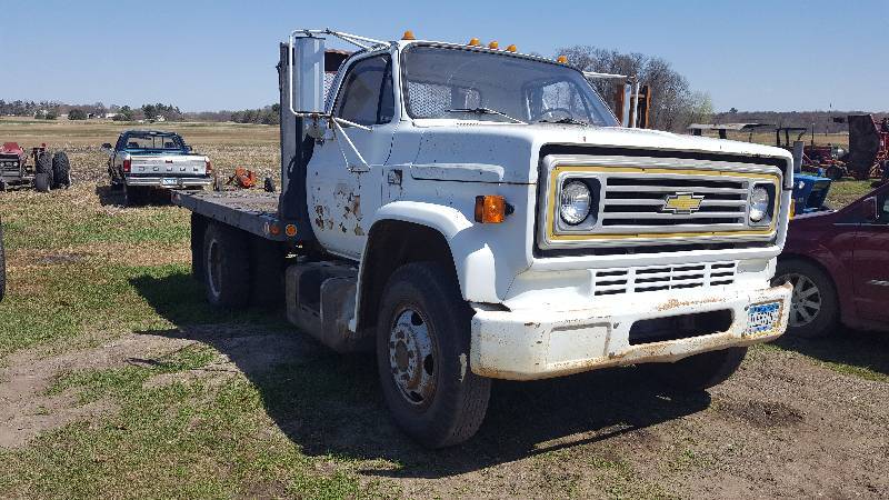lot 5 image: 1989 Chevrolet C50 Flatbed Truck