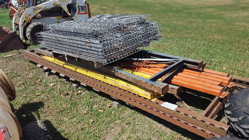 lot 40 image: Lot of (20) Pallet Racking - 4) Uprights, 8) Cross Beams, 8) Grates