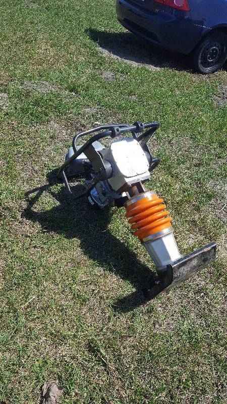 lot 18 image: 2017 Honda Gasoline Tamper