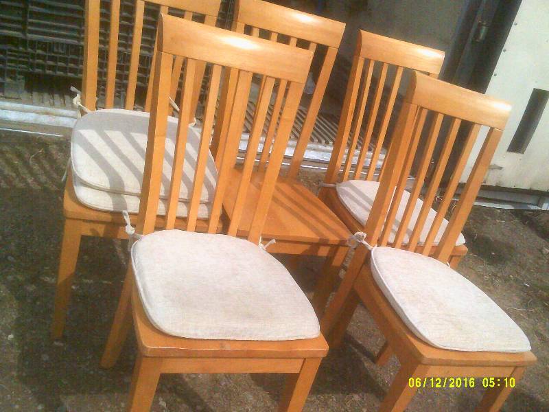 5 HARD WOOD DINING ROOM CHAIRS