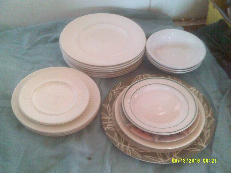 17 PC JOHNSON GLASSWEAR MISC