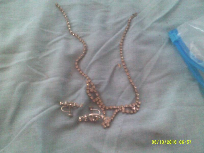 ANTIQUE NECKLACE AND EARINGS