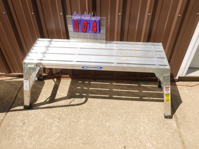 SnS auctions # 318 Mowers & Equipment