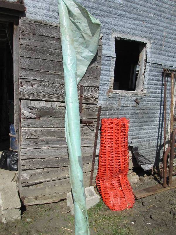 lot 14 image: 9 long plastic building fabric and...
