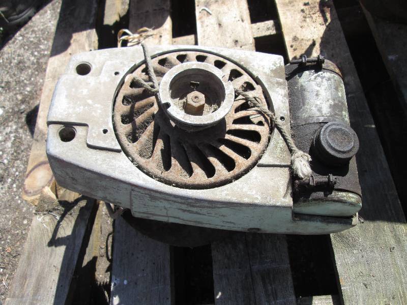 lot 43 image: aluminum motor - engine free...