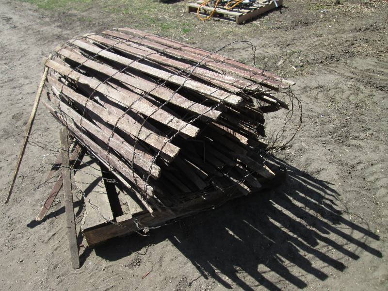 lot 106 image: wood snow fence...