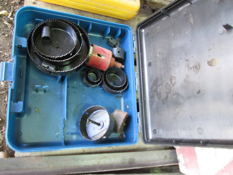 lot 114 image: hole  saw kit...