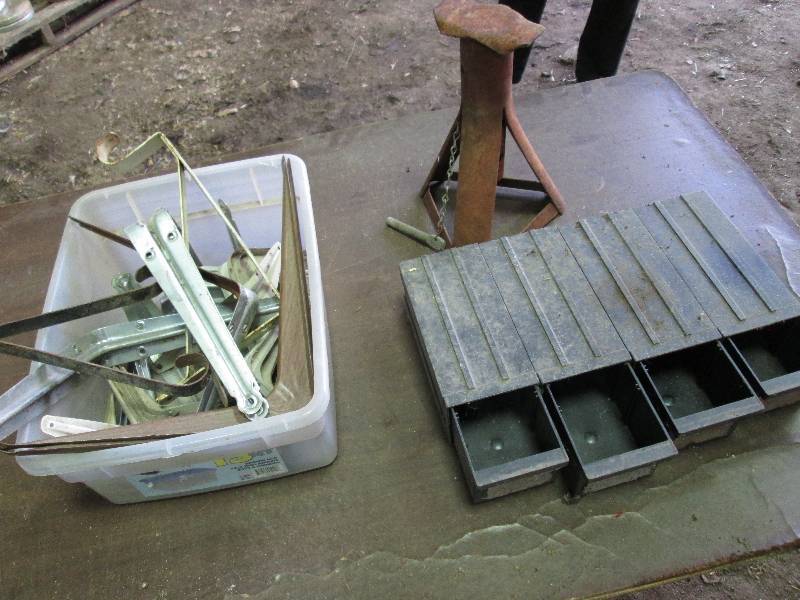 lot 122 image: small parts drawer, shelf brackets,...