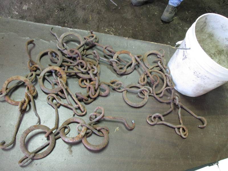 lot 132 image: Miscellaneous chains and hooks...