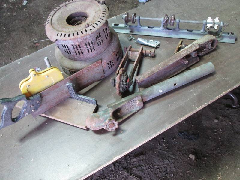 lot 150 image: old metal stuff - see all pictures...