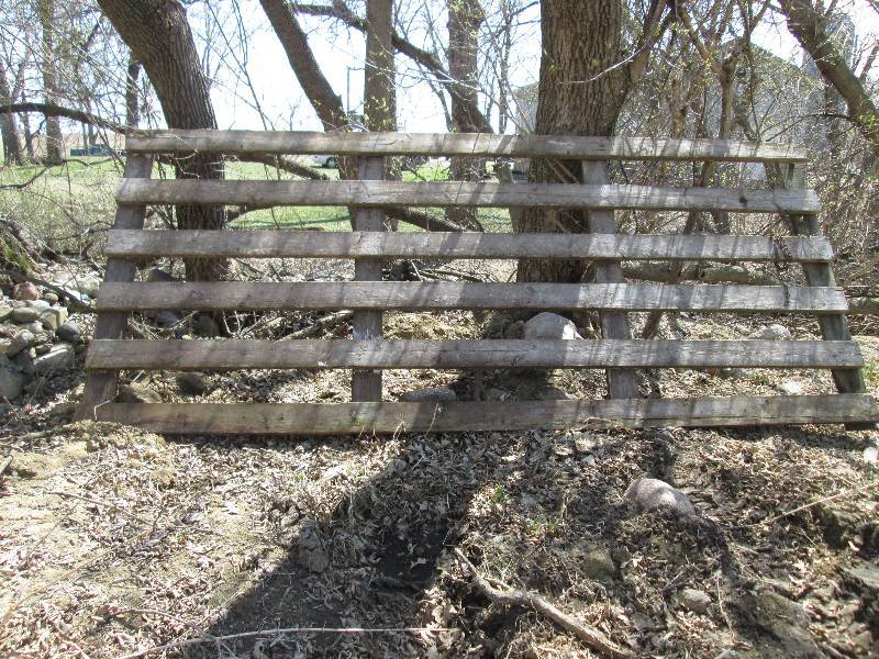 lot 183 image: wood gate panel 123 x 5...