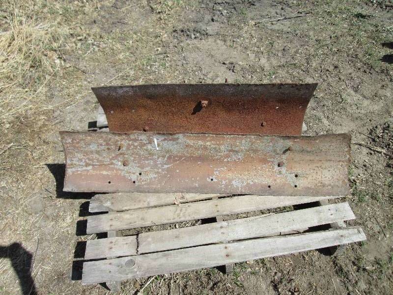 lot 197 image: snow plow...