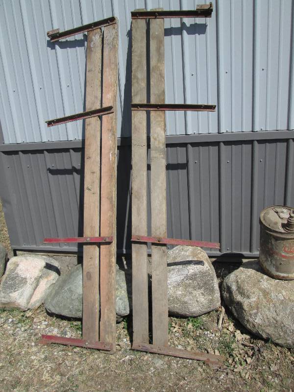 lot 201 image: 2 side boards - 7 long...