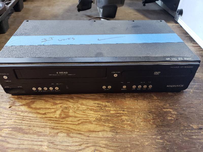 lot 5 image: DVD-VHS Combo Player