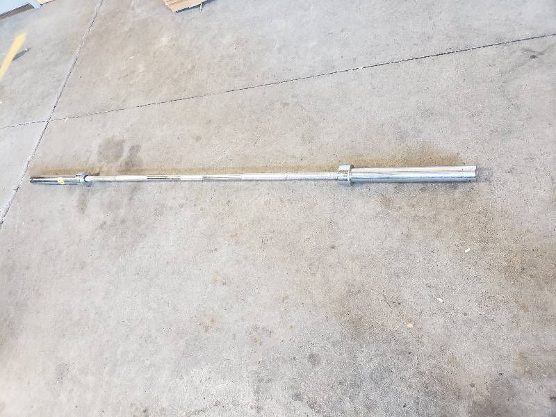 lot 22 image: Barbell 2-Inch Olympic Weight Bar
