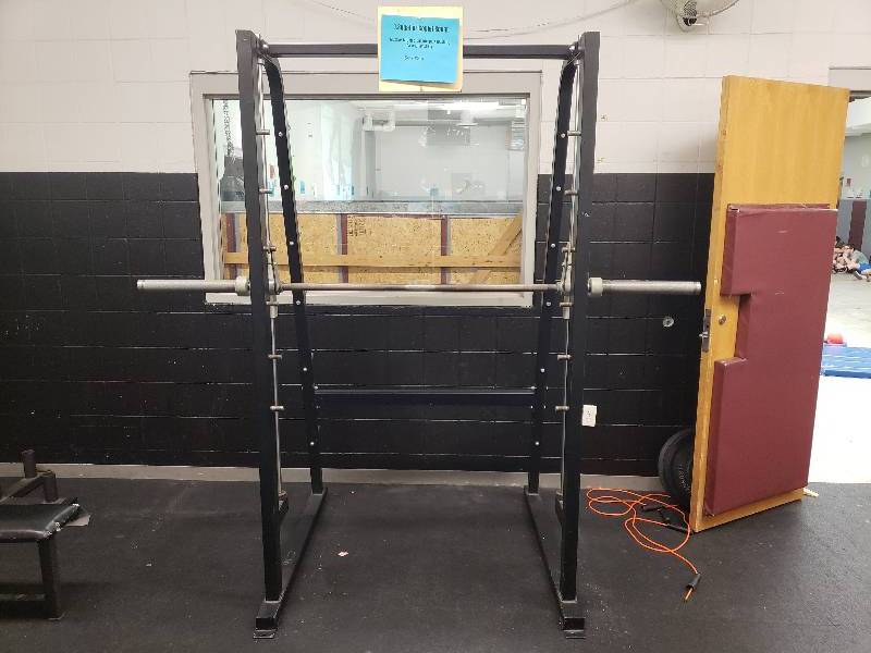 lot 42 image: Squatsgoblet Rack