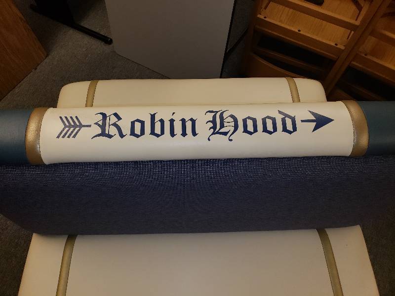 lot 52 image: Robin hood double sided booths 4 by 44 by 37