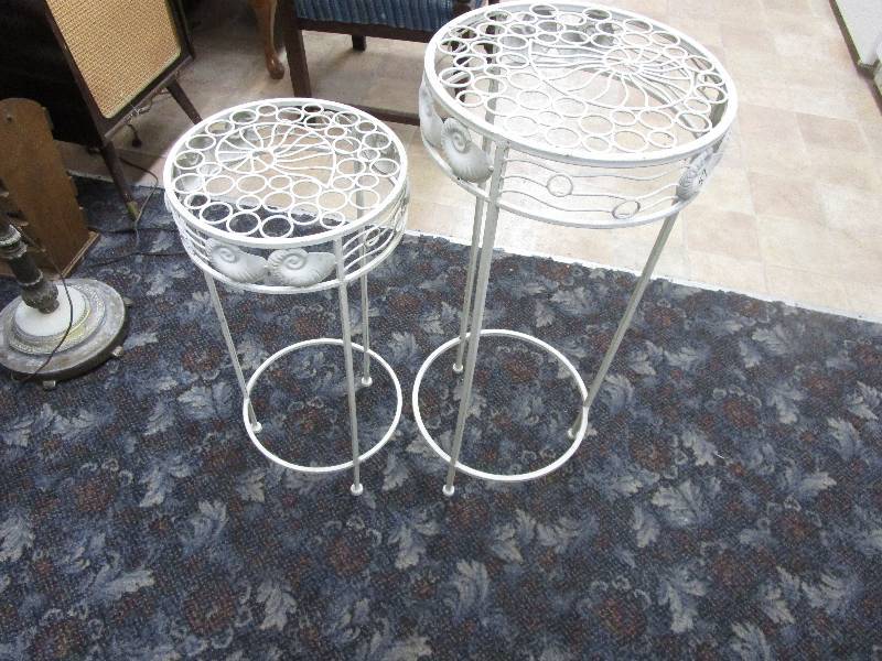 lot 91 image: 2 Plant stands