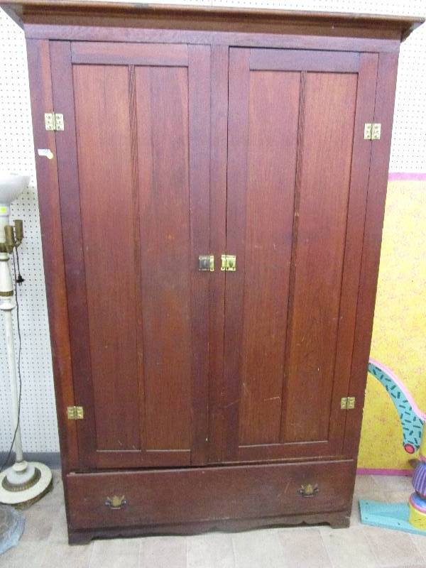 lot 103 image: Large Vintage CabinetWardrobe