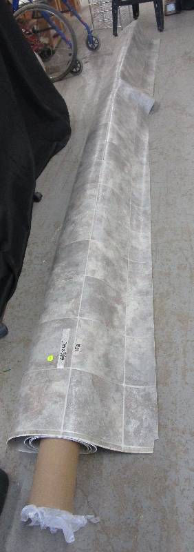 lot 120 image: Roll of new Linolium
