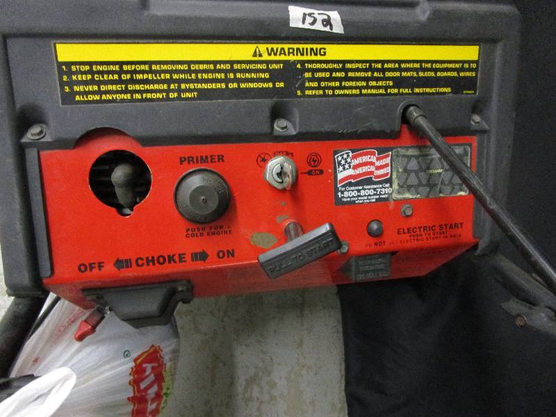 lot 121 image: Snowblower