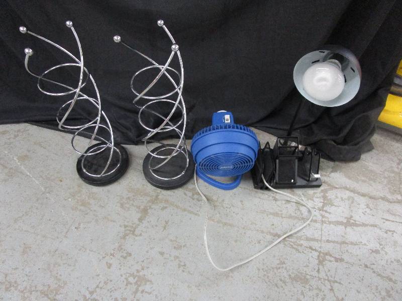 lot 129 image: Desk Lamp, Fan, and Two Twirly Decor