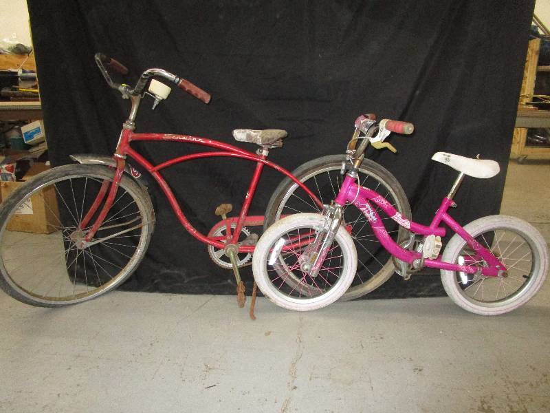 lot 159 image: Schwinn Bike for Flowerbed Decoration and Kids Bike, Both have Flat tires.