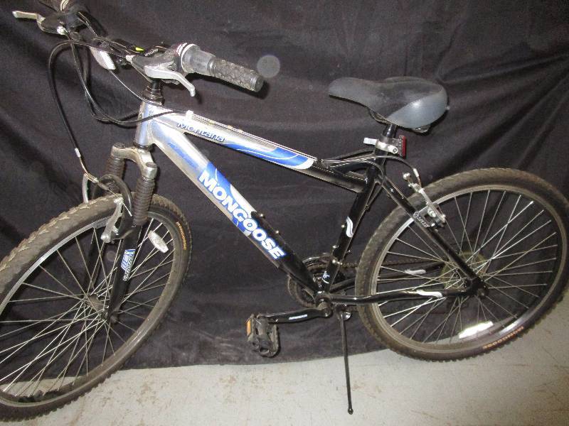 lot 169 image: Mongoose Adult Bike, Tires are soft not sure if Hold Air