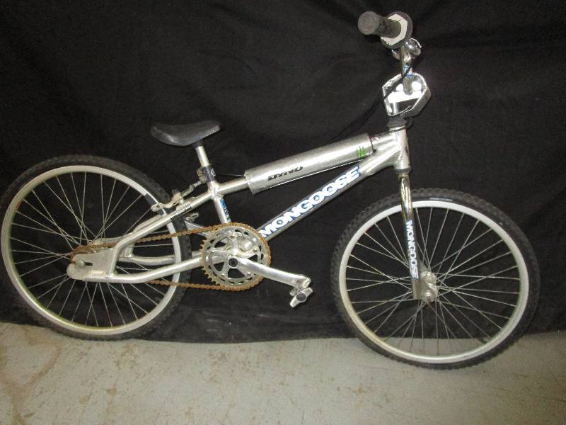 lot 173 image: BMX Aluminum Frame Race Bike 20 Wheels