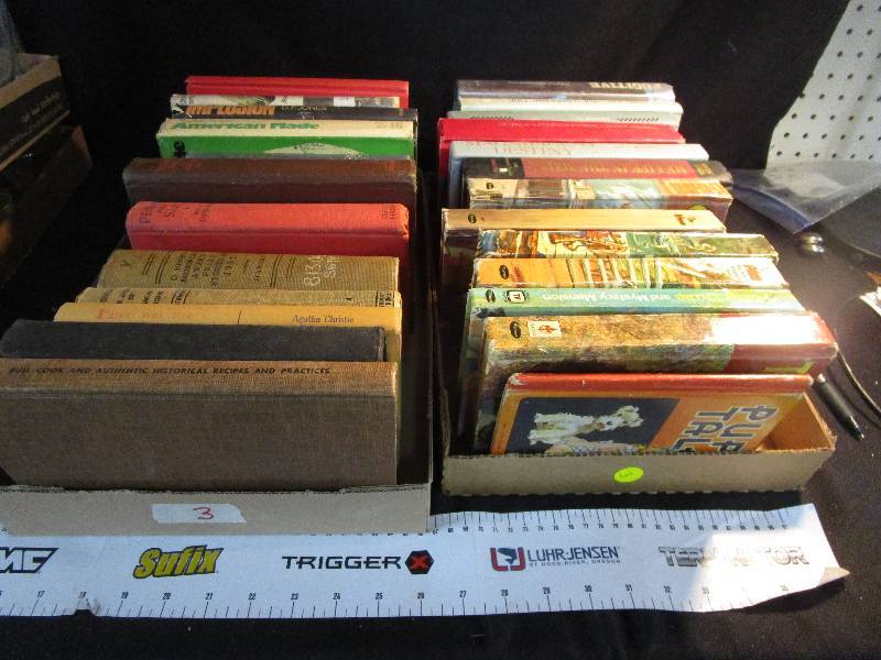 lot 3 image: Books