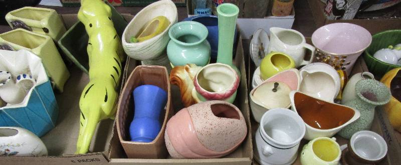 lot 9 image: Ceramic boxes