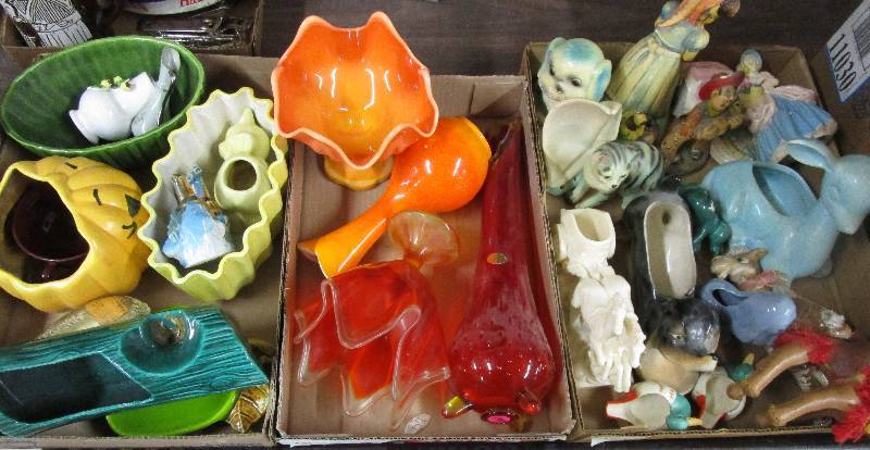 lot 10 image: Ceramic boxes