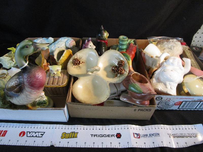lot 12 image: Ceramimcs and misc