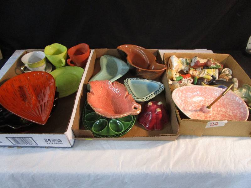 lot 22 image: Ceramics