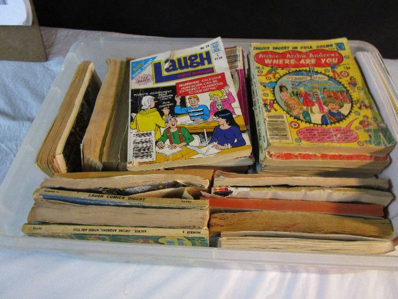 lot 33 image: Comic Books