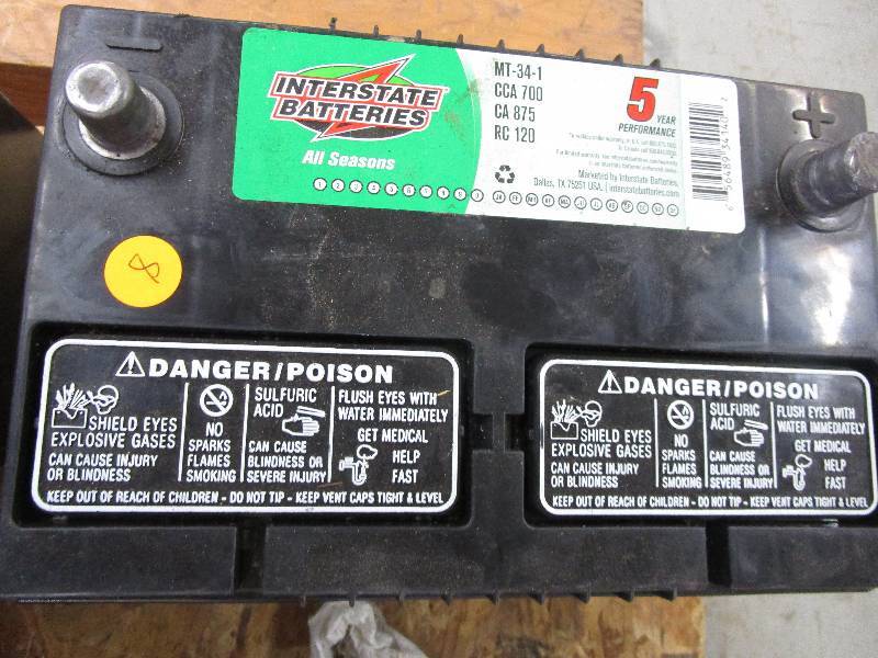 lot 8 image: Automotive Battery Unused A-17 5 Year Performance
