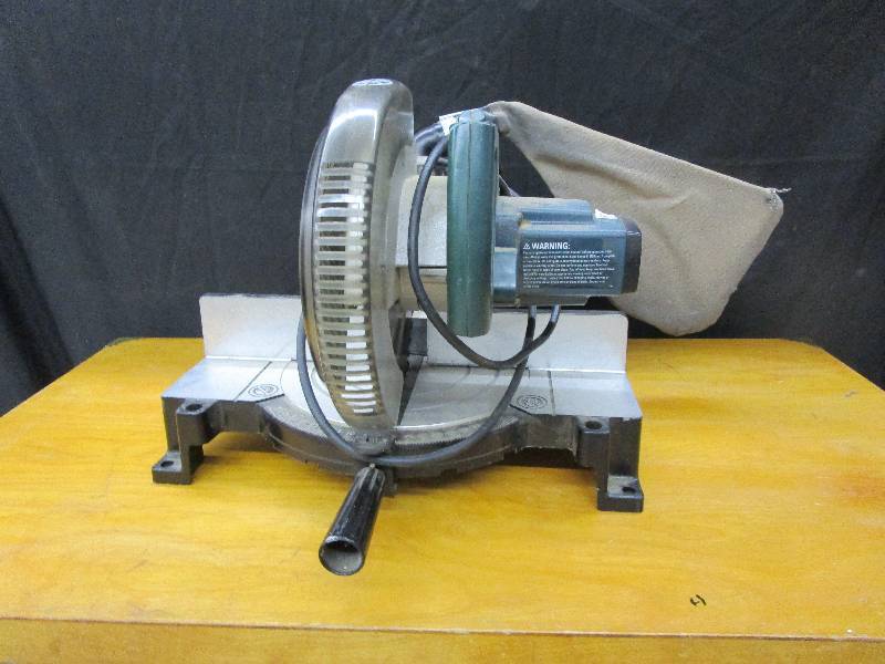 lot 35 image: Miter Saw tested and Works