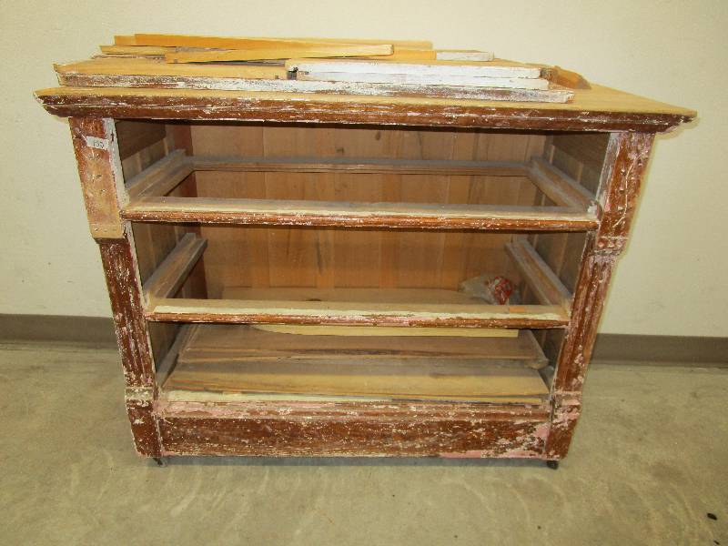 lot 38 image: Dresser for Project 41 x 32 x 19