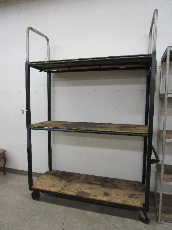 lot 40 image: Large Rack on Wheels 72 x 108 x 28