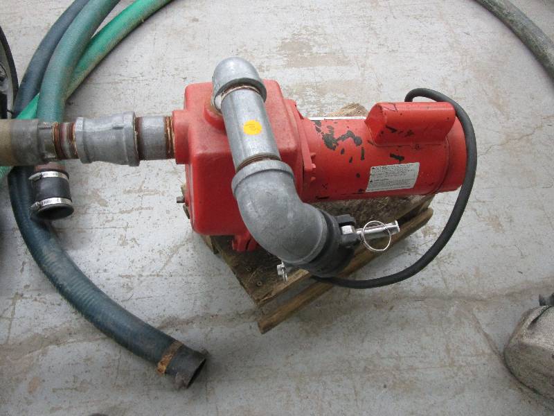 lot 105 image: Century Ac Motor, 230115 Volt 10.0-20.0 Amps Water Pump Approx 45 Feet of Hose