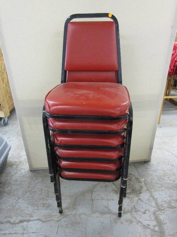 lot 117 image: 6 Chairs See pics