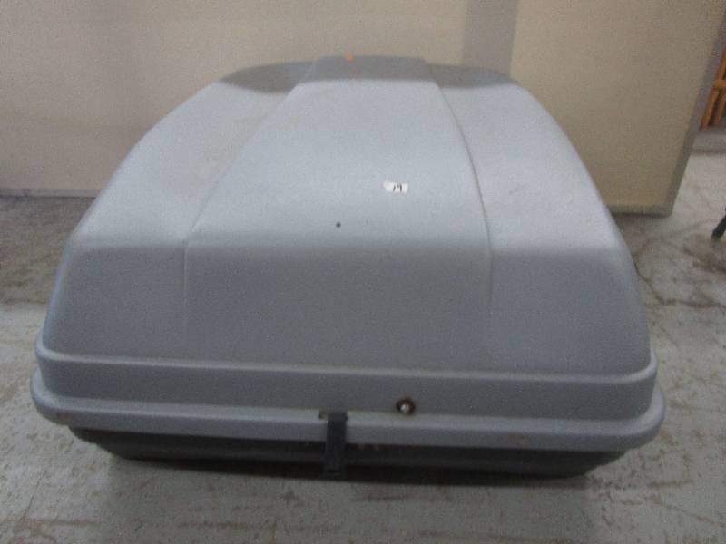 lot 118 image: Voyager Car Top Carrier
