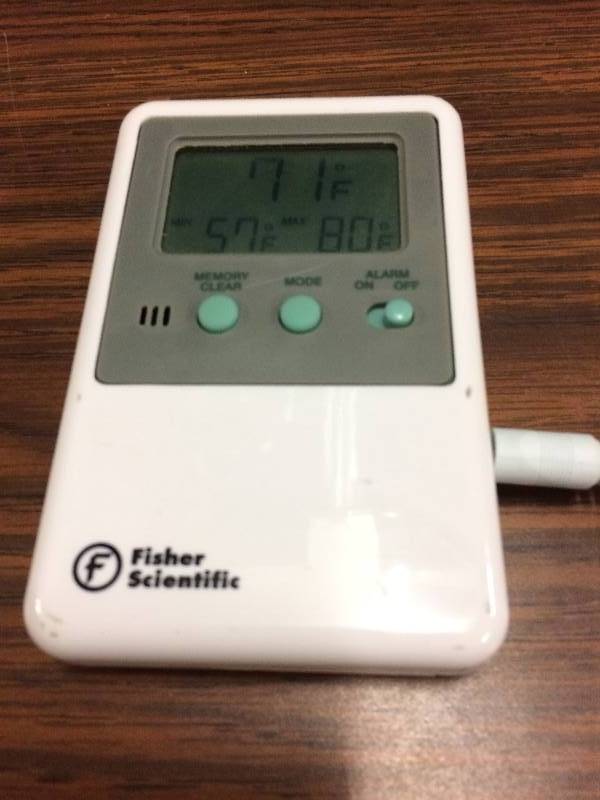 lot 12 image: Fisher Scientific Traceable Digital Thermometers with Short Sensors