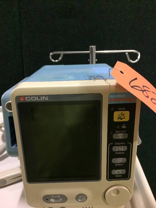 lot 17 image: Colin BP-88 NXT PressMate Advantage Portable Blood Pressure Patient Monitor