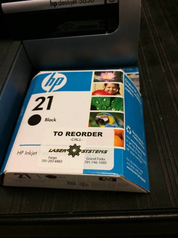 lot 24 image: HP Printer With Extra Ink Cartridge - Working Condition