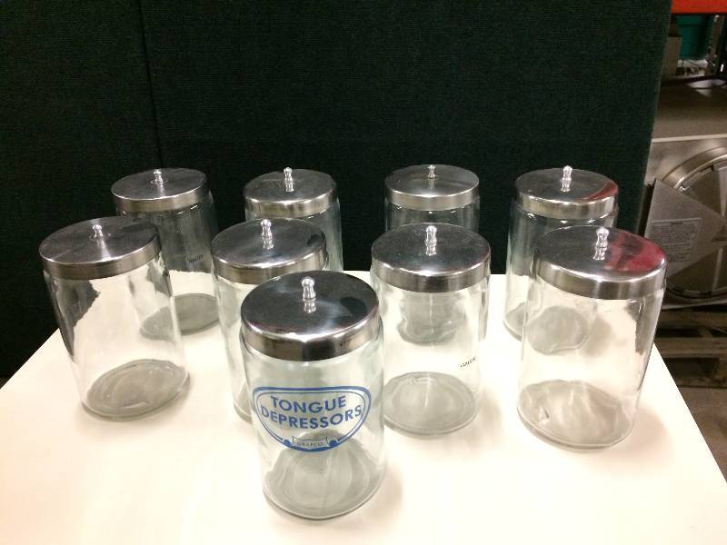 lot 39 image: Medical Glass Sundry Jars